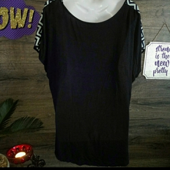 Expresso Top Size 2X Navy Cheveron Print Like New - Picture 5 of 8